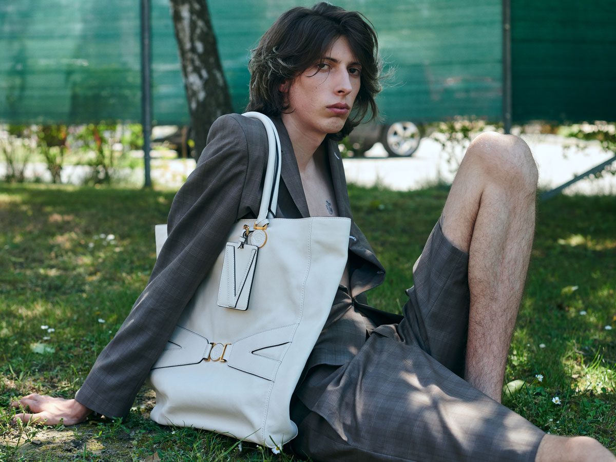 Rike6 male model grass