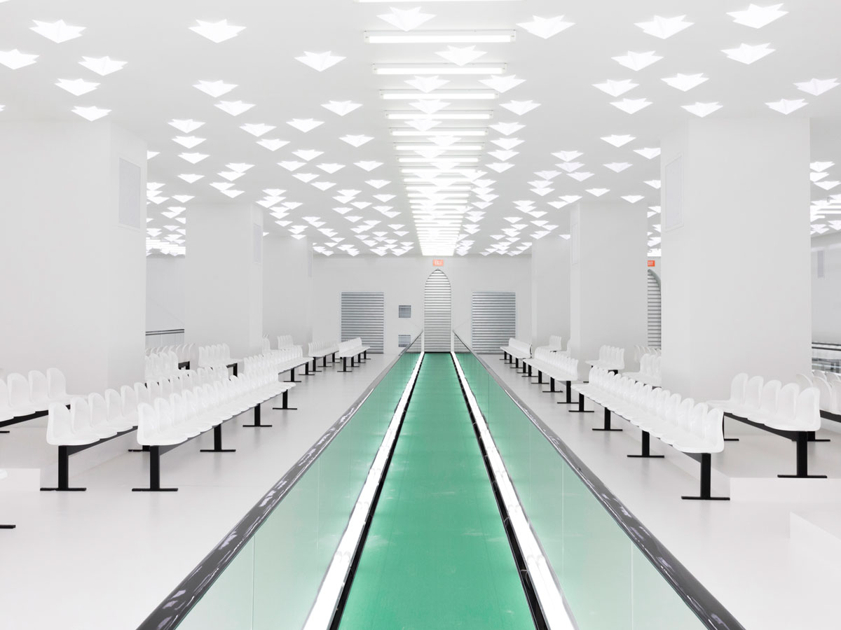 Milan Women SS 20 Gucci Space White green runway