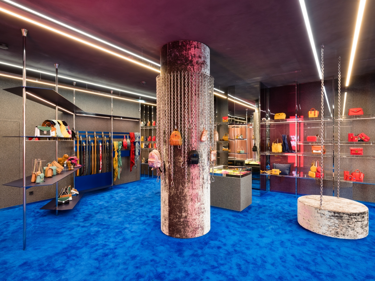 MCM Store München Munich Flagship Blue Carpet Lights Pink Puprle