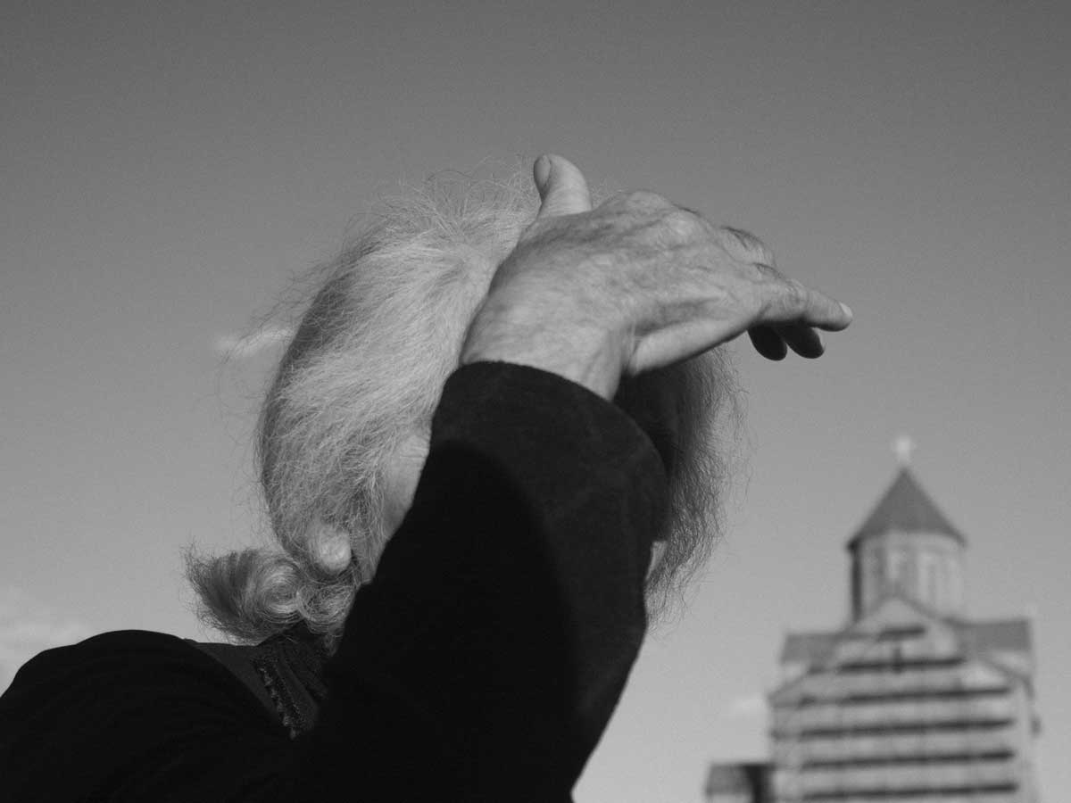 östliche Ende Europas 12 Ost Europa Old Man Looking Hand Black White Church