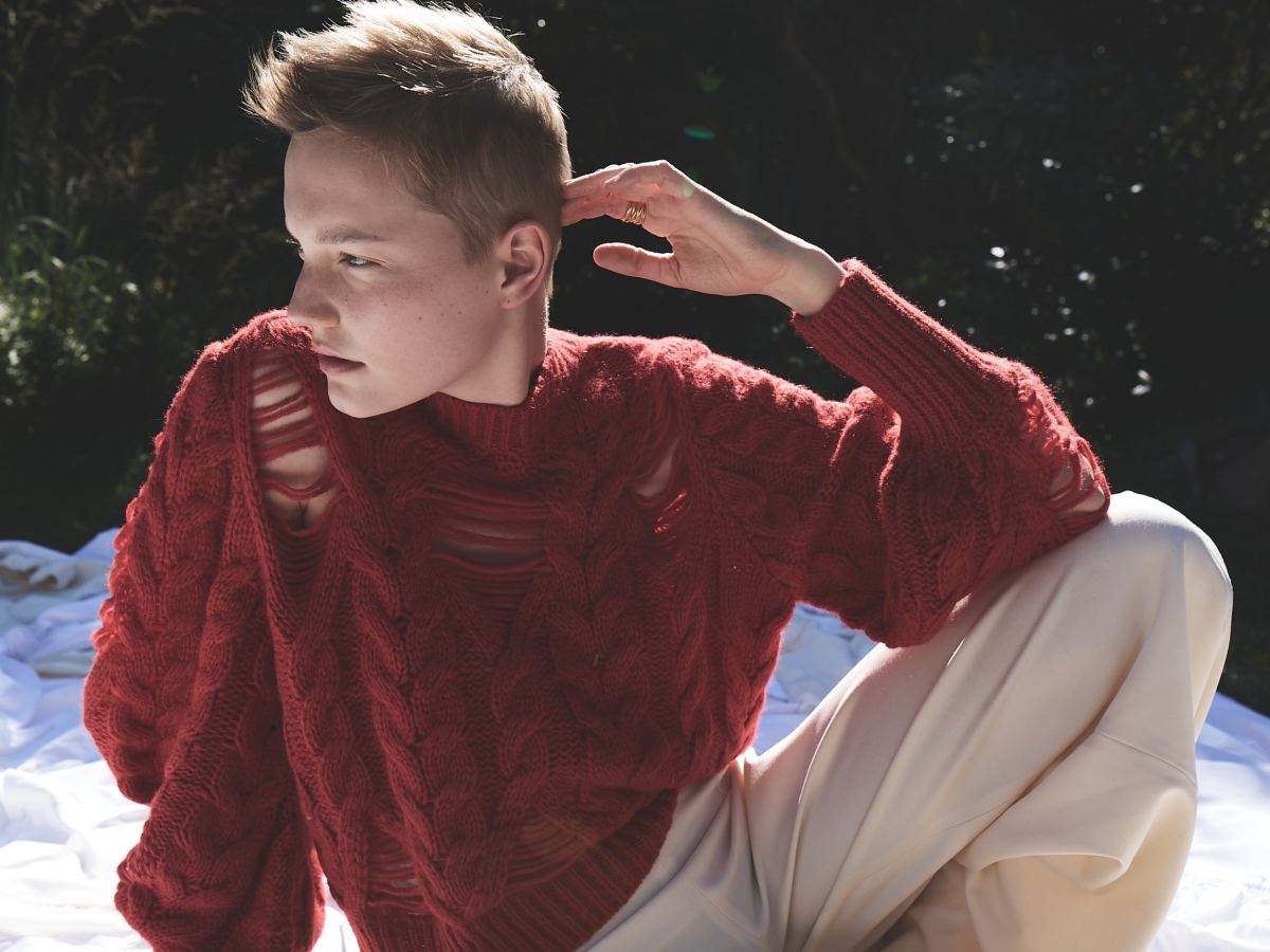 sweater pixie model