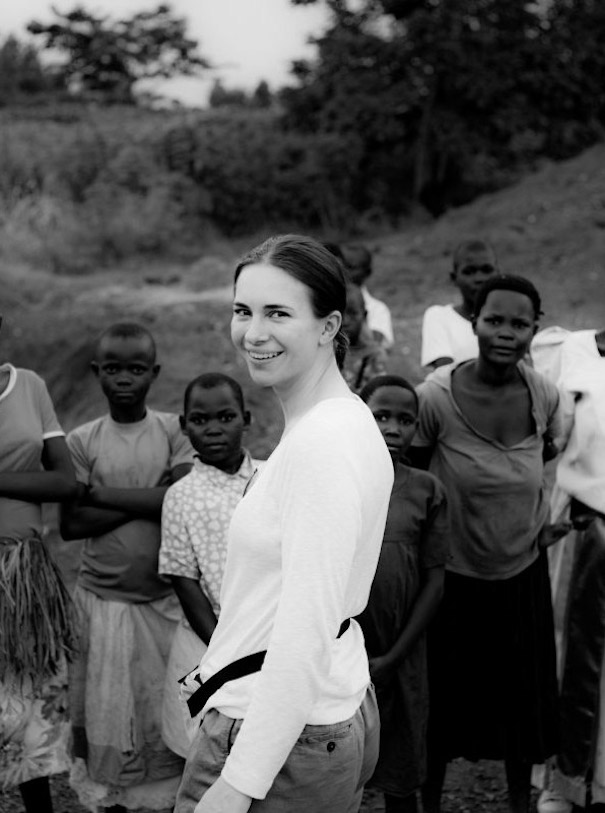 der Preis des Goldes Uganda Frau Gold Kinder Natur