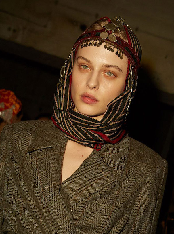 Nobieh talei nobi talai model brown coat read head scarf model