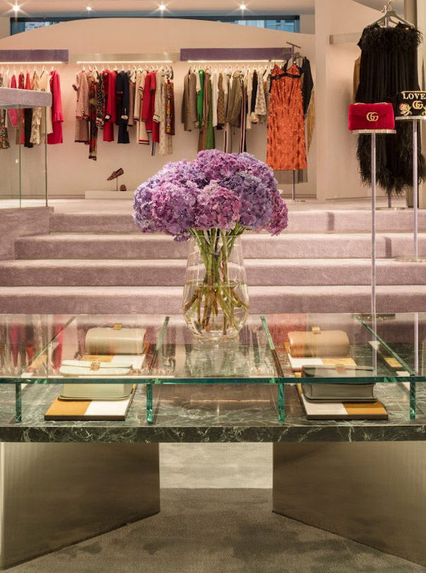 die offline strategy store lumen mode Klamotten Treppe