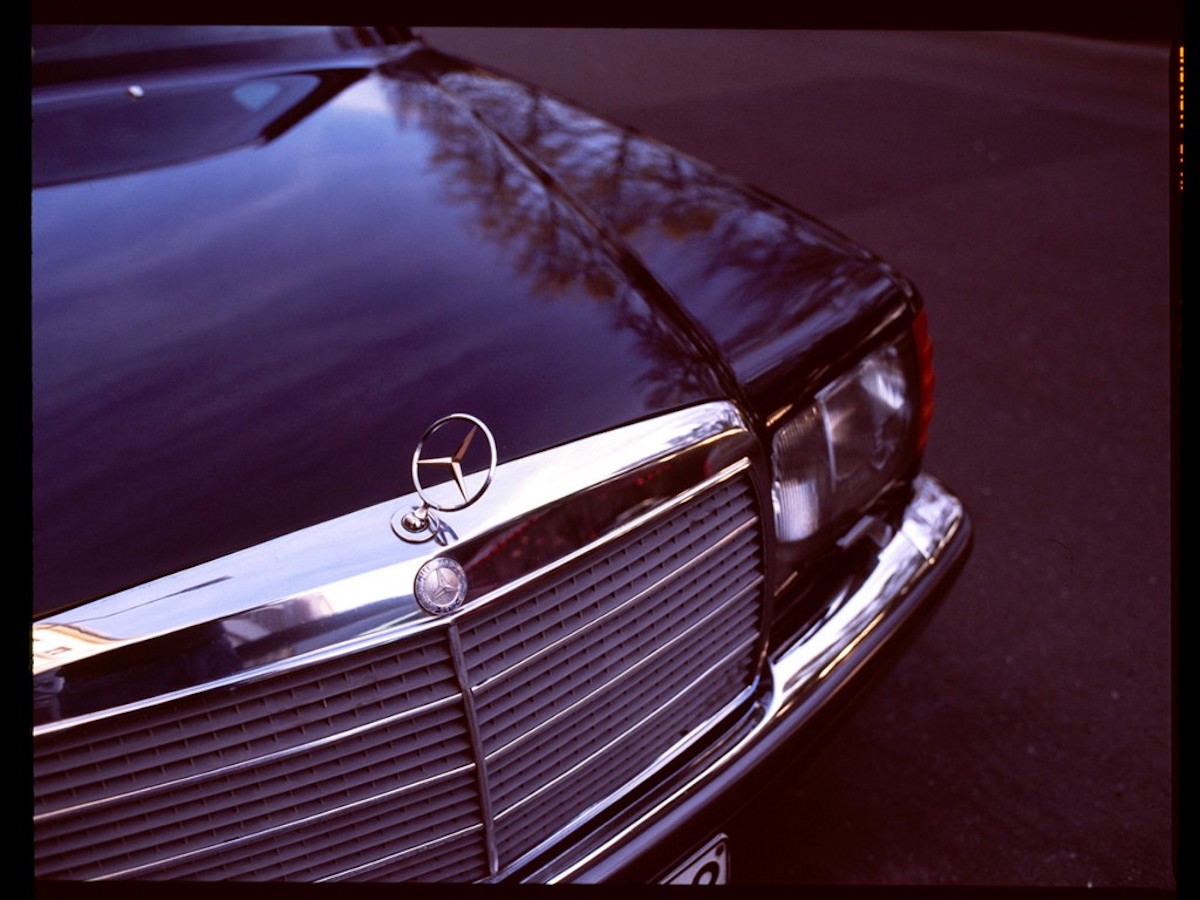 mercedes benz photography black