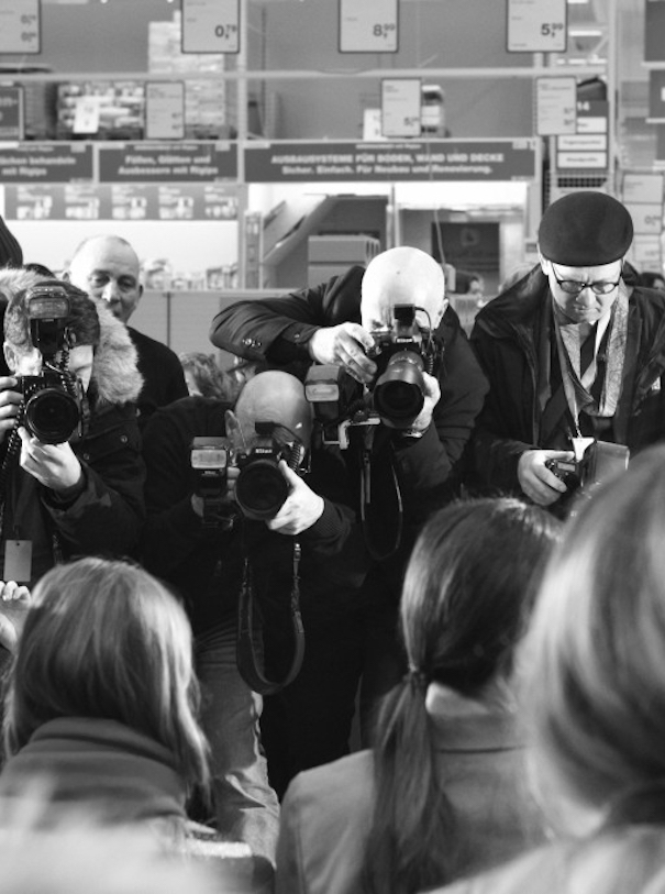 Photographers Berlin Fashionweek Black White Crowd People Famous