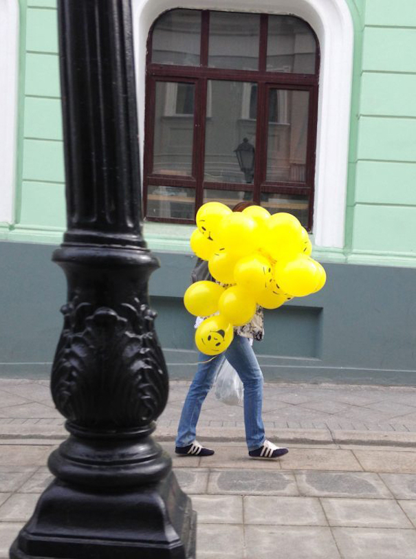 Summer in Moscow photography yellow balloons