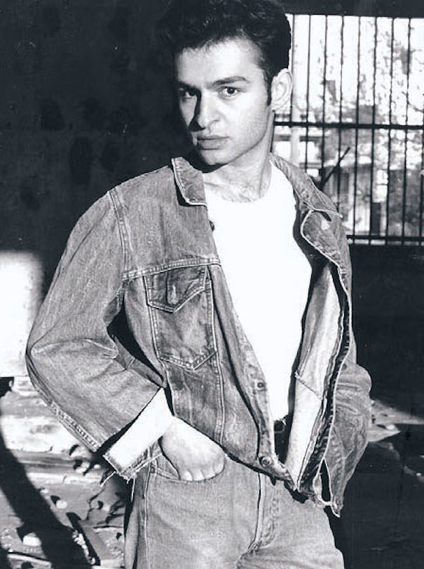 Yannis Nikolaou black and white