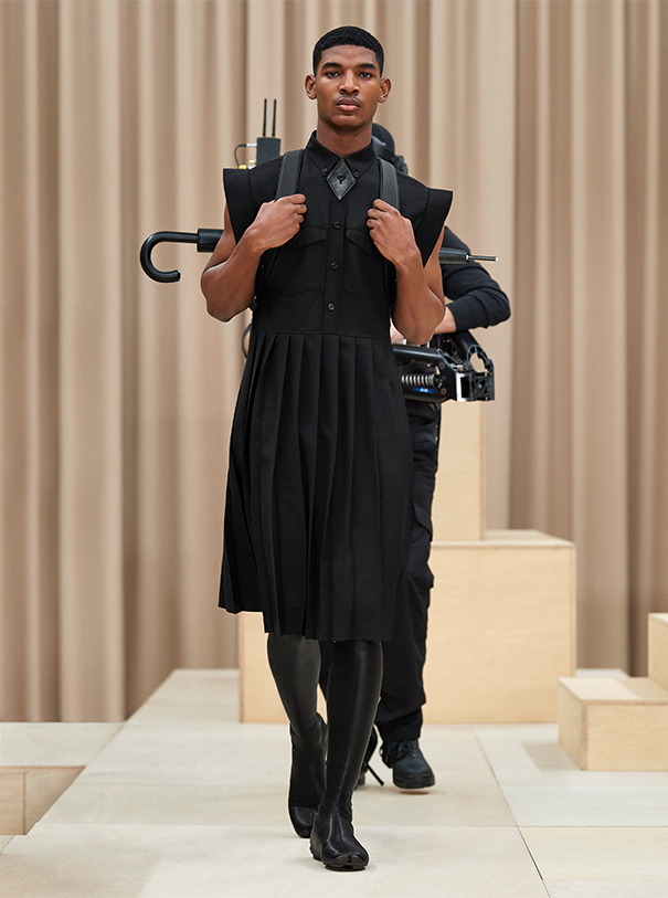 Riccardo Tisci Burberry Men London Men’s F/W 2021 Highlight Burberry wants to escape