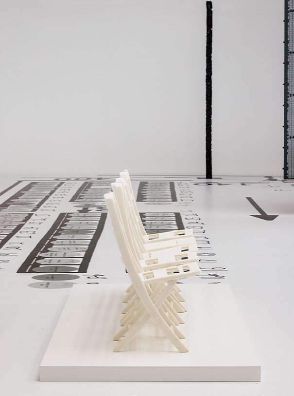 MAK Ausstellungsansicht, 2025 / Kapitel Séance de Travail HELMUT LANG. SÉANCE DE TRAVAIL 1986–2005 / Excerpts from the MAK Helmut Lang Archive MAK Ausstellungshalle © kunst-dokumentation.com/MAK 
