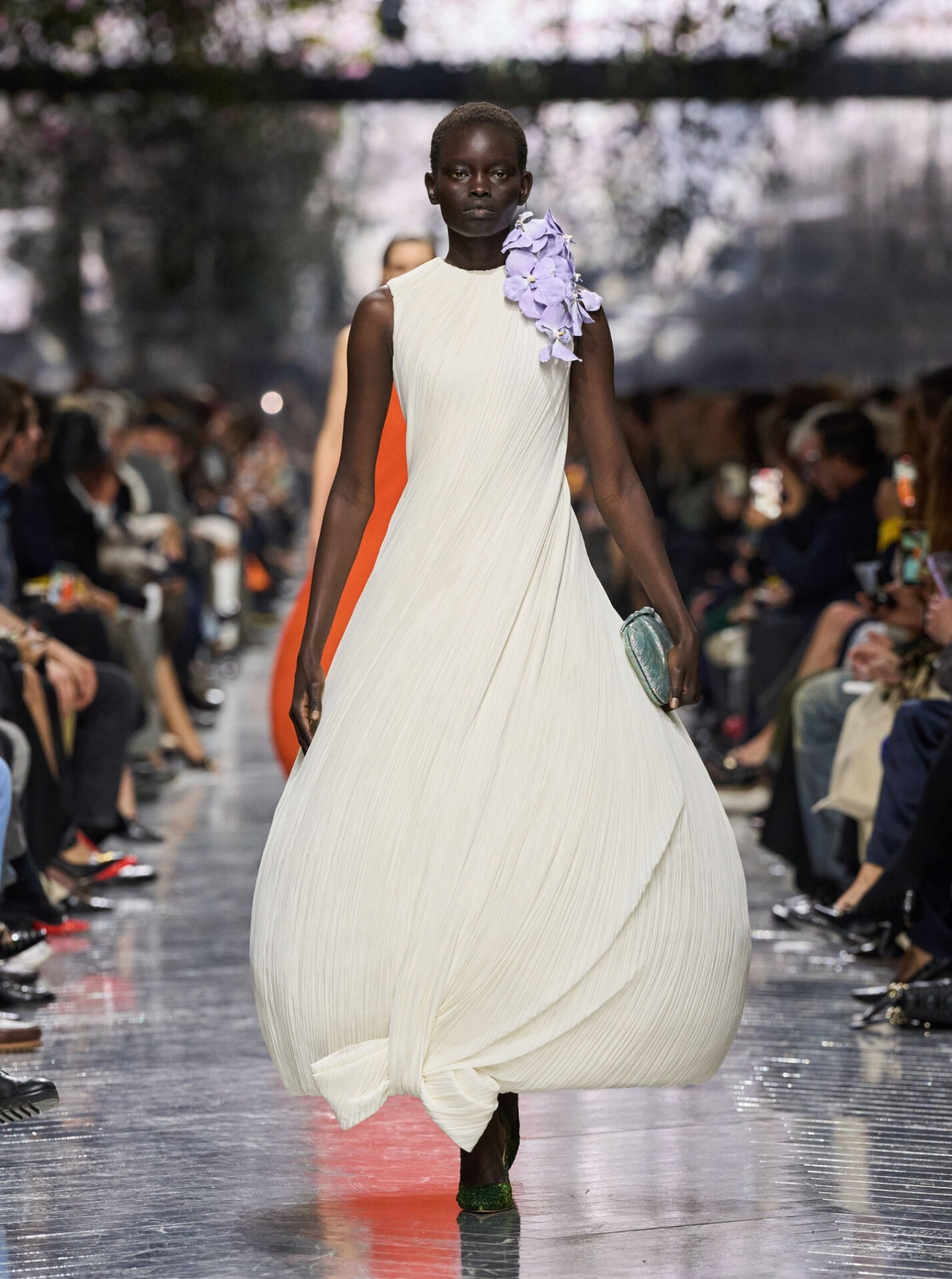 JW for Dior silhouette