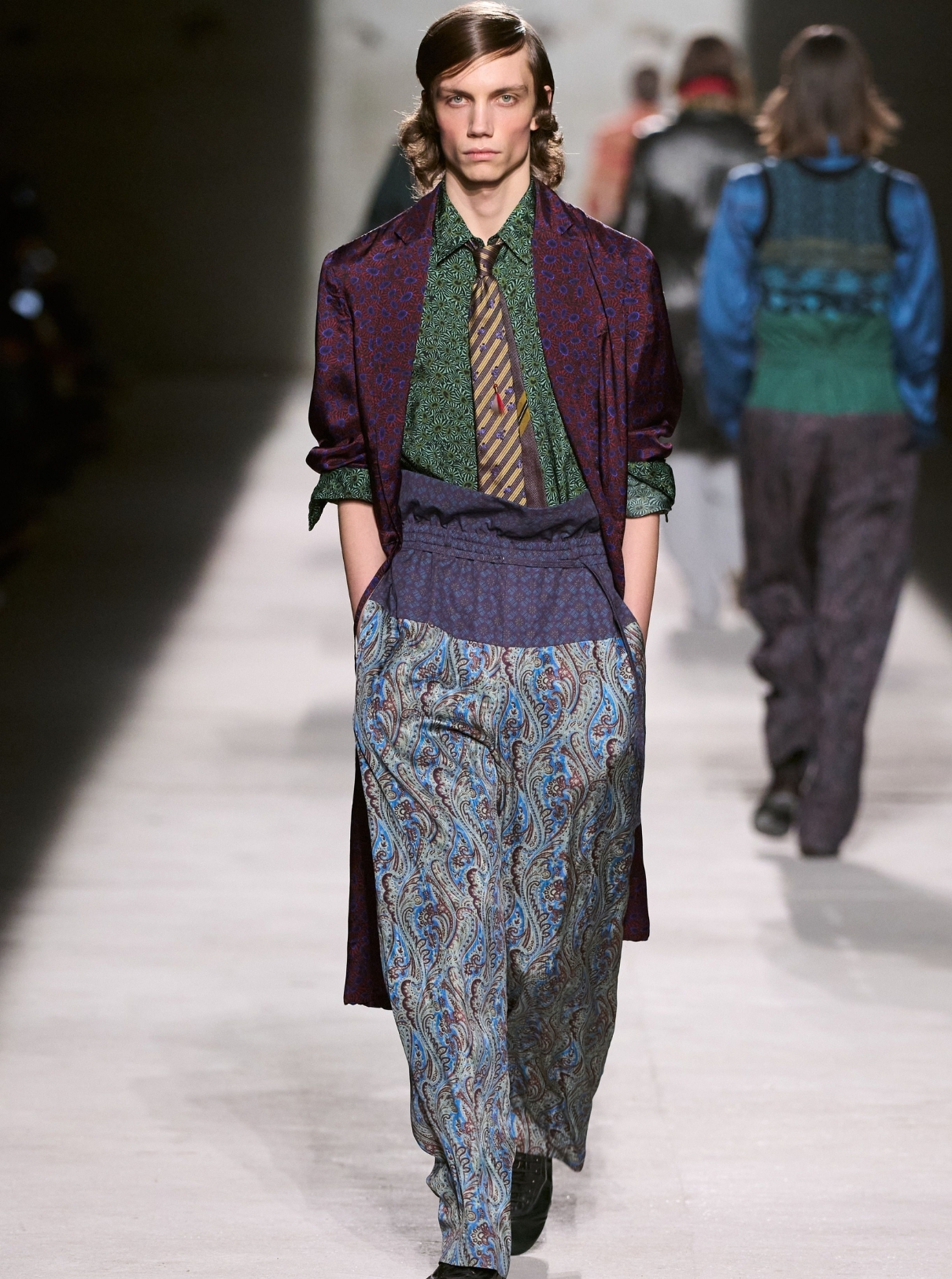 Wide legged trousers