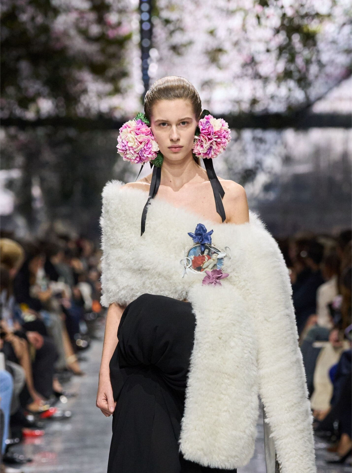 Cyclamen appliqué 