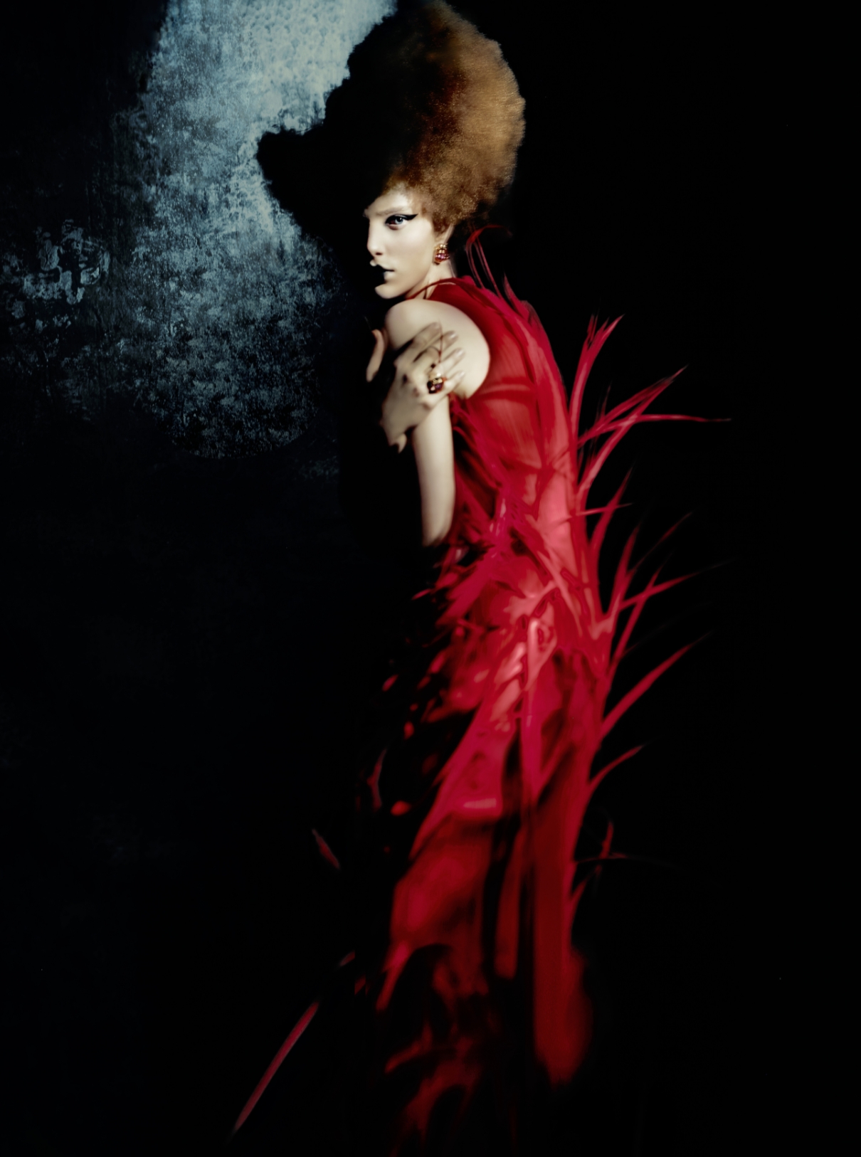 Dress ISSEY MIYAKE; Jewelry NEVERNOT