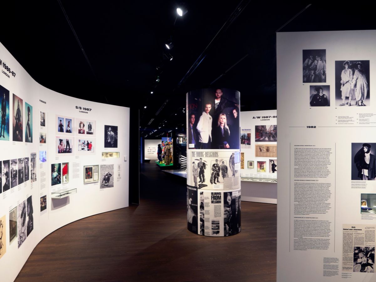 Introduction in The Antwerp Six at MoMu – Fashion Museum Antwerp, 2026, © MoMu Antwerp, Photo: Stany Dederen